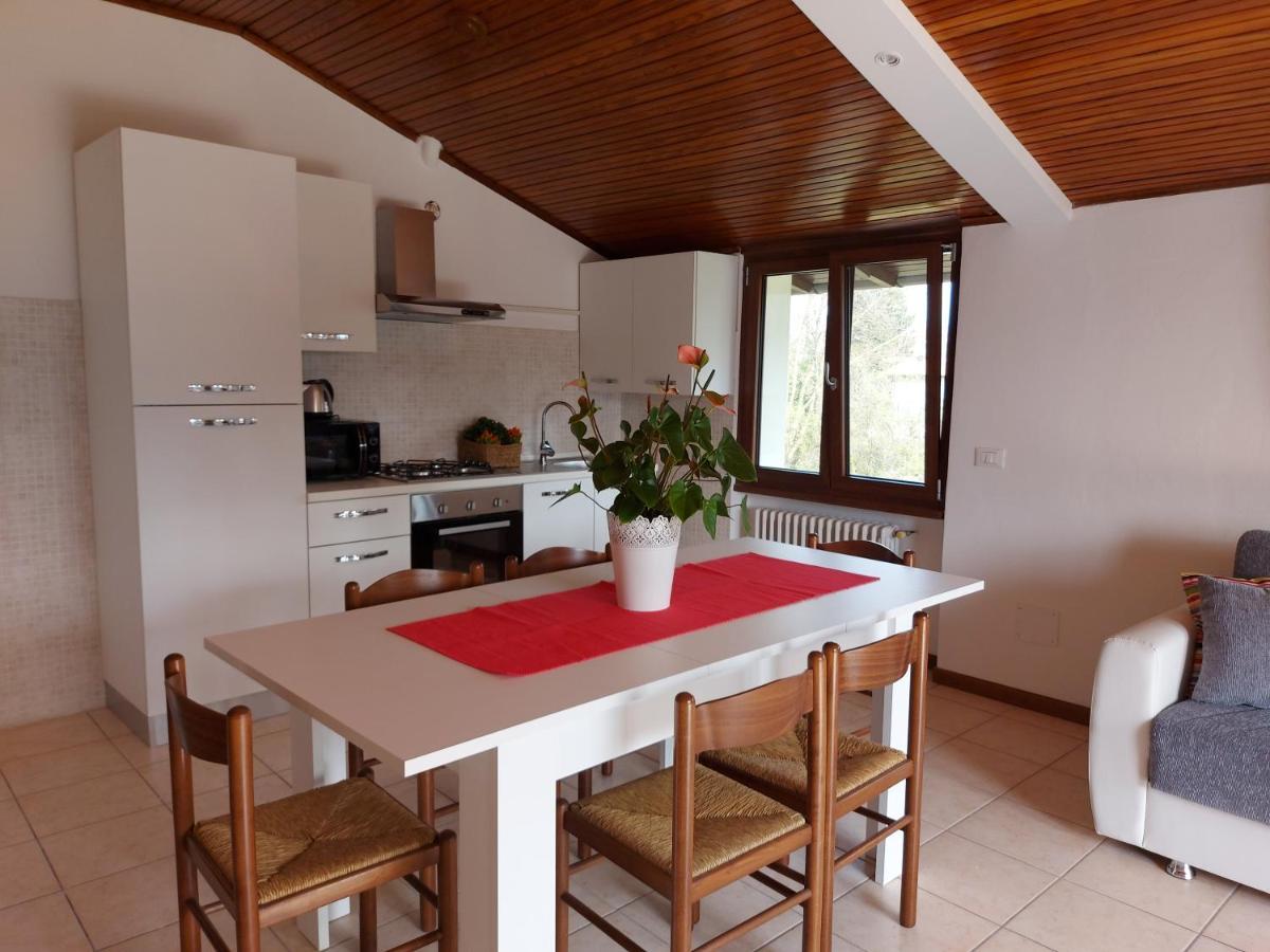 Bnbook Casa Dei Peschi - Lago Di Monate Cadrezzate ภายนอก รูปภาพ